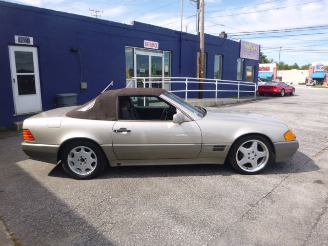 1991 Gold Mercedes-Benz SL-Class Convertible