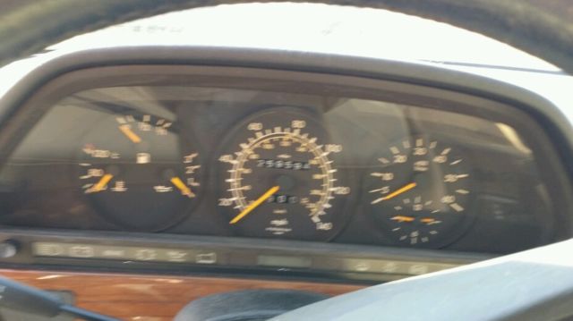 1991 Tan Mercedes-Benz 300-Series