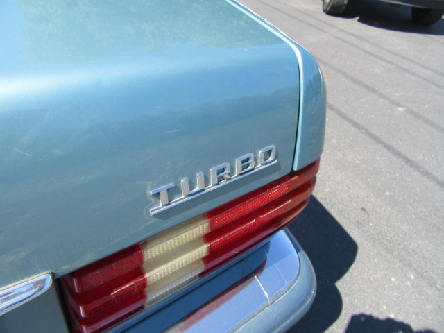 1991 Blue Mercedes-Benz 300-Series Sedan