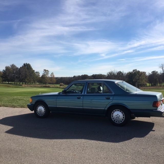 1991 Mercedes-Benz 300-Series