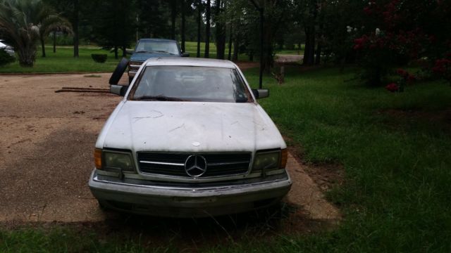 1991 White Mercedes-Benz 500-Series Coupe