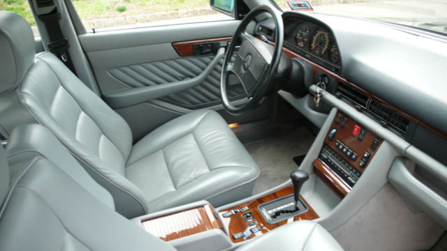 1991 Gray Mercedes-Benz 500-Series Sedan
