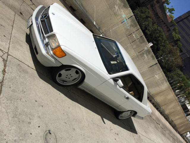 1991 White Mercedes-Benz 500-Series Coupe