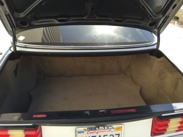 1991 White Mercedes-Benz 500-Series Coupe