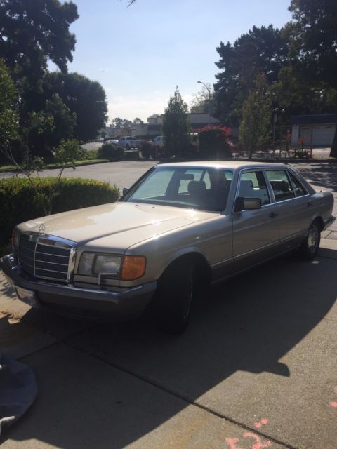 1991 Mercedes-Benz 500-Series Sedan