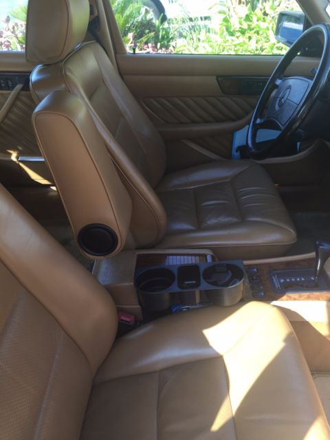 1991 Mercedes-Benz 500-Series Sedan