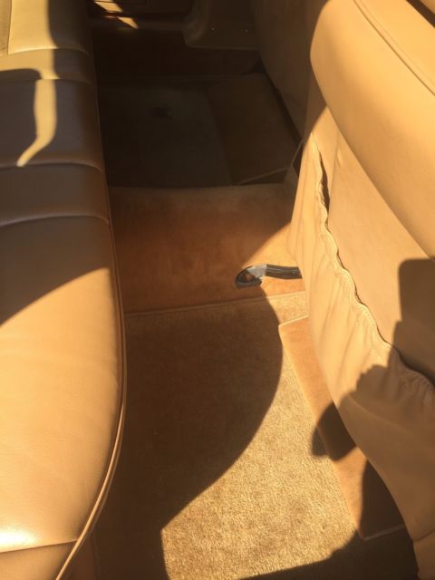 1991 Mercedes-Benz 500-Series Sedan