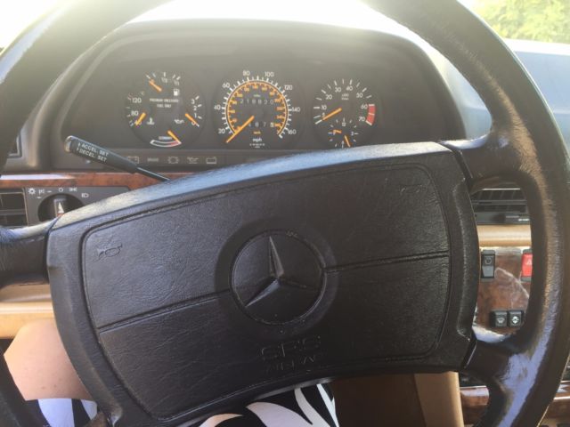 1991 Mercedes-Benz 500-Series Sedan