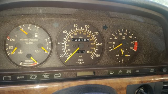 1991 White Mercedes-Benz 500-Series Coupe