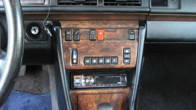 1991 Gray Mercedes-Benz 300-Series Coupe