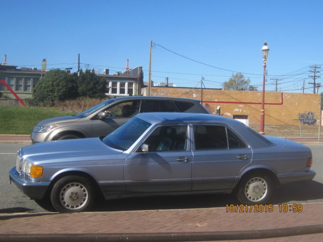 1991 Mercedes-Benz 300-Series