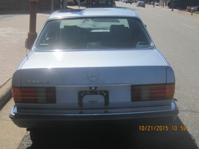 1991 Mercedes-Benz 300-Series
