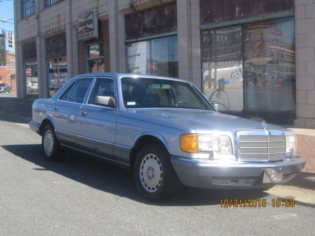 1991 Mercedes-Benz 300-Series
