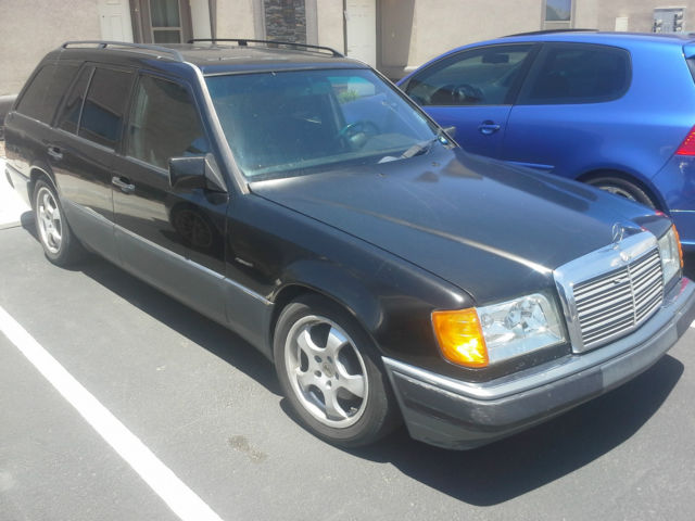 19910000 Black Mercedes-Benz 300-Series Wagon