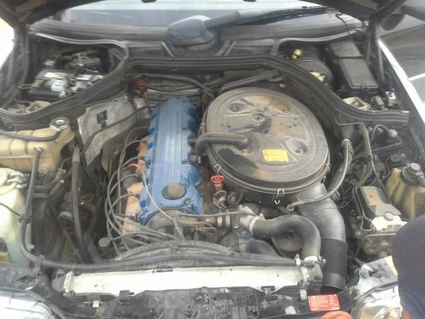 19910000 Black Mercedes-Benz 300-Series Wagon