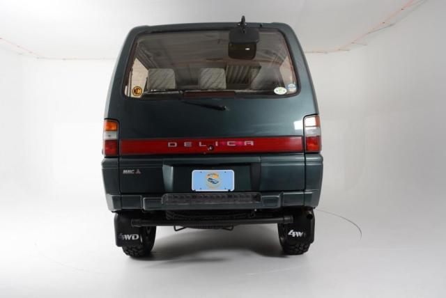 1991 Green Mitsubishi Delica --