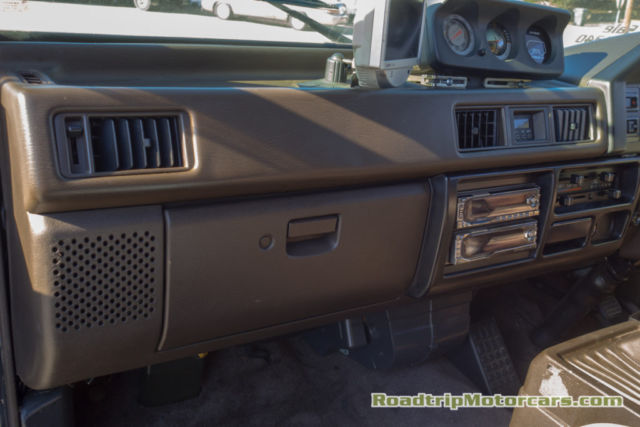 1980 Green/Silver Mitsubishi Delica Van