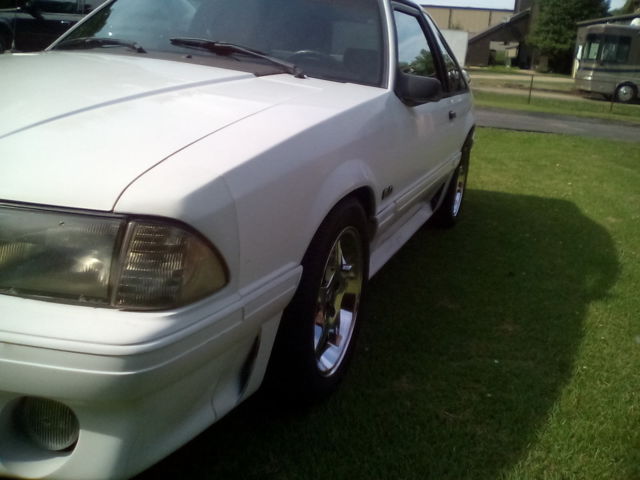 1991 white Ford Mustang Hatchback