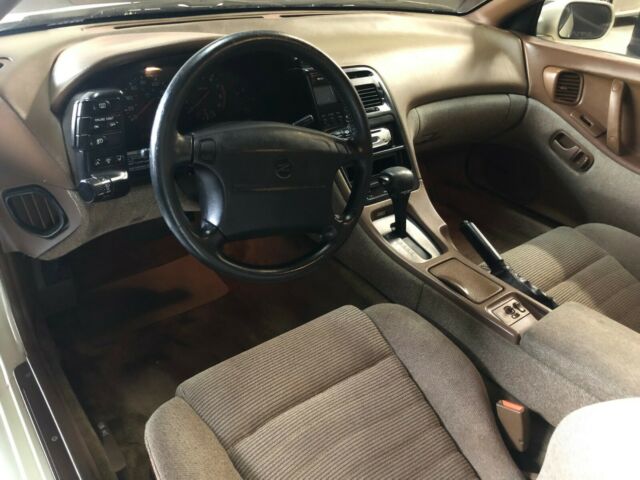 1991 PEARL WHITE Nissan 300ZX Coupe