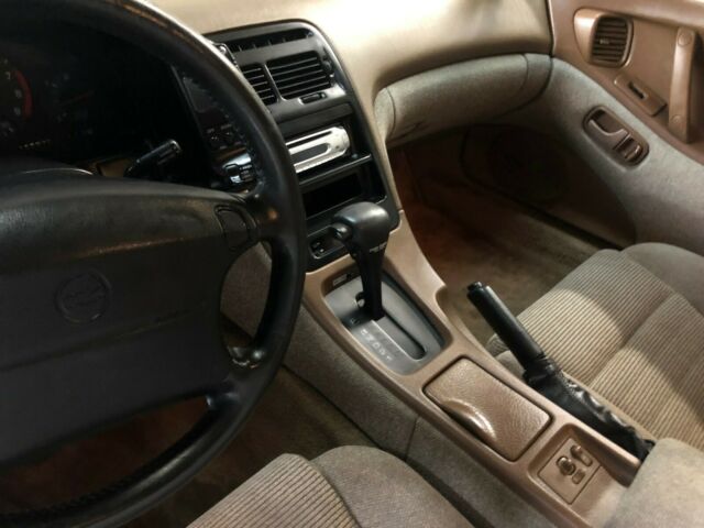 1991 PEARL WHITE Nissan 300ZX Coupe