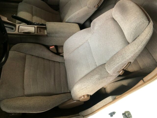 1991 PEARL WHITE Nissan 300ZX Coupe