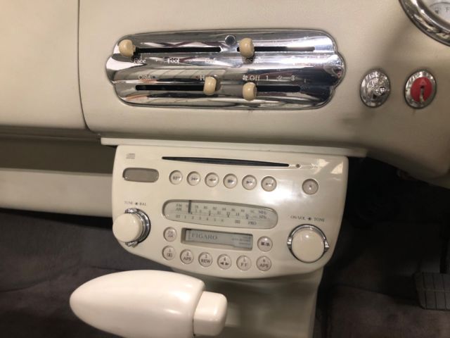 1991 White Nissan Other