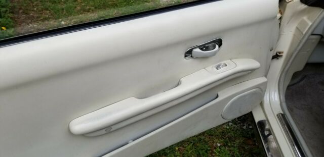 1919 White Nissan Other Coupe