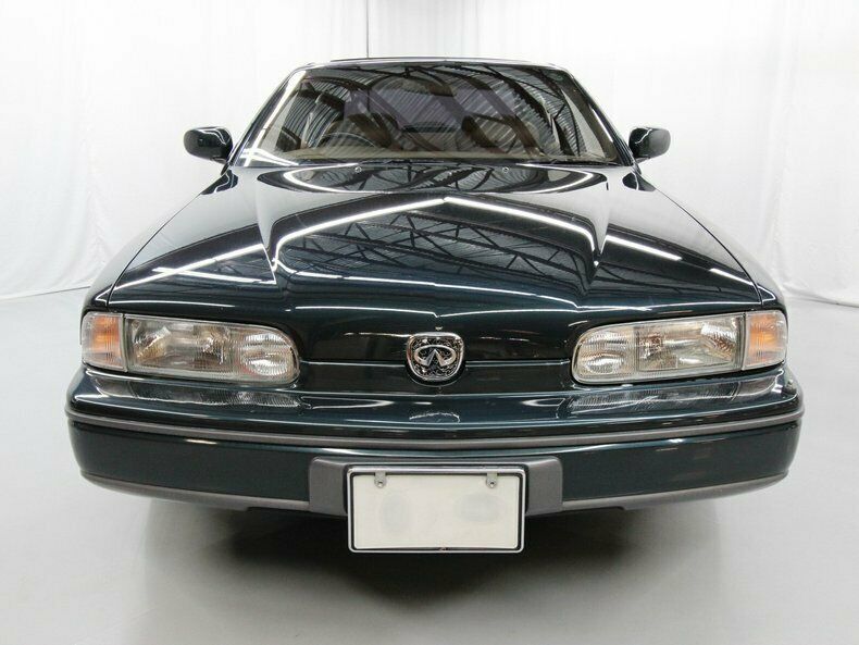 1991 Green Nissan Infiniti Q45 Sedan