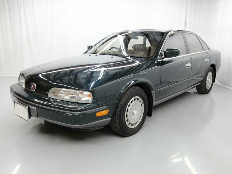 1991 Green Nissan Infiniti Q45 Sedan