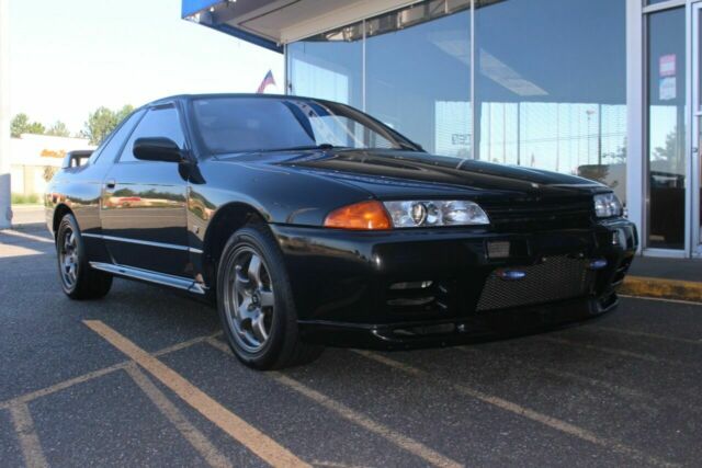 1991 Black Nissan GT-R Coupe