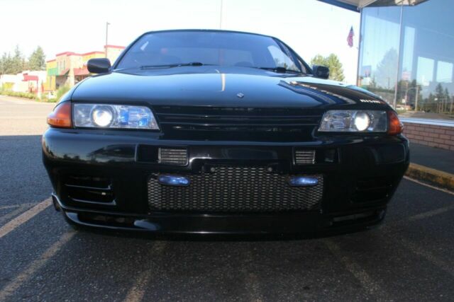 1991 Black Nissan GT-R Coupe