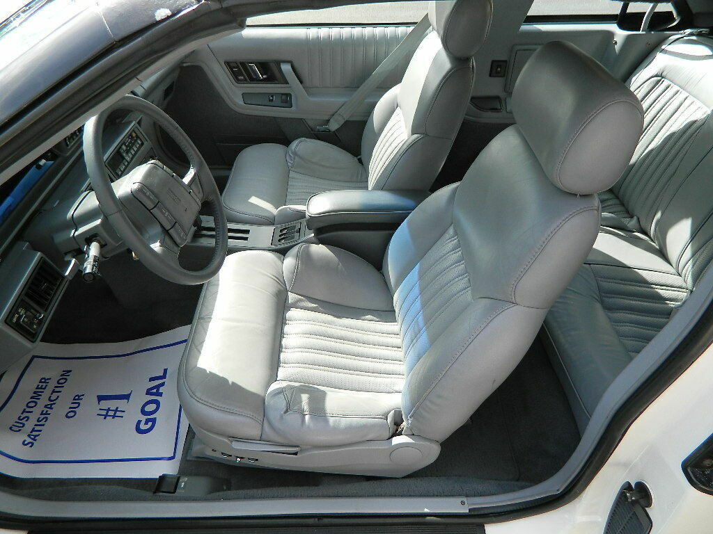1991 White Oldsmobile Cutlass Convertible