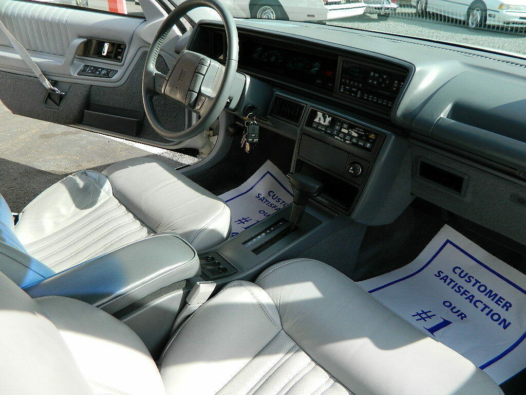 1991 White Oldsmobile Cutlass Convertible