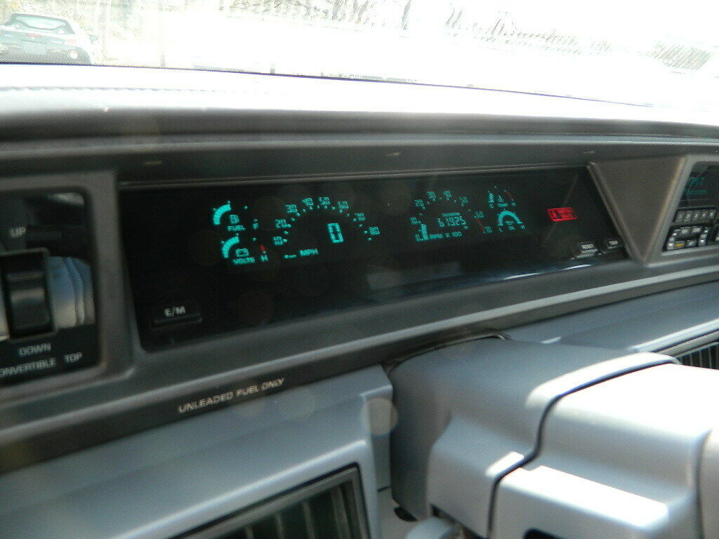 1991 White Oldsmobile Cutlass Convertible