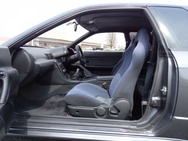 1991 Gray Nissan GT-R Coupe