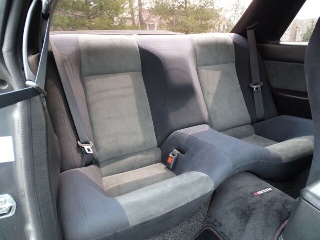 1991 Gray Nissan GT-R Coupe