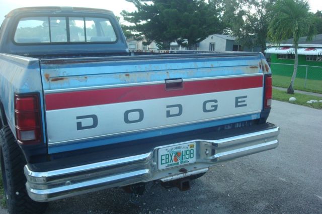 1991 Blue Dodge Ram 2500 Standard Cab Pickup