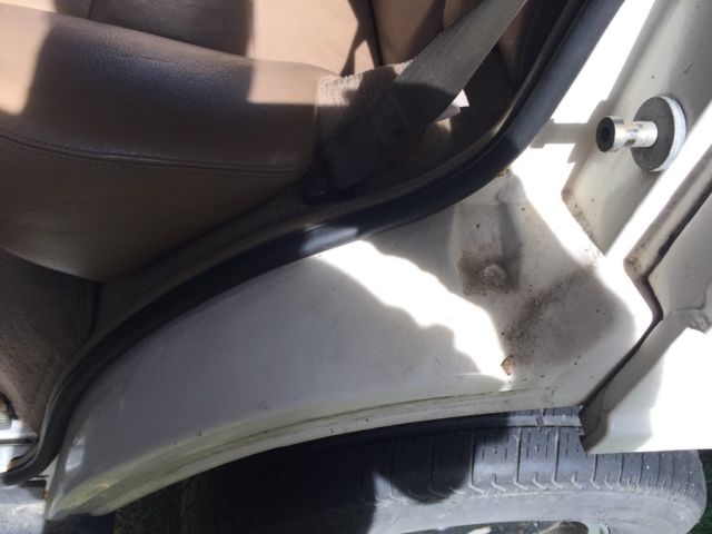 1991 White Land Rover Range Rover SUV