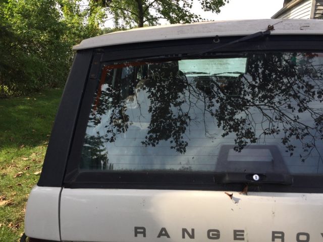 1991 White Land Rover Range Rover SUV