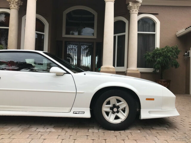 1991 White Chevrolet Camaro
