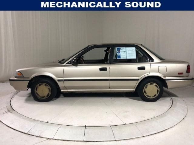 1991 Gold Toyota Corolla Sedan
