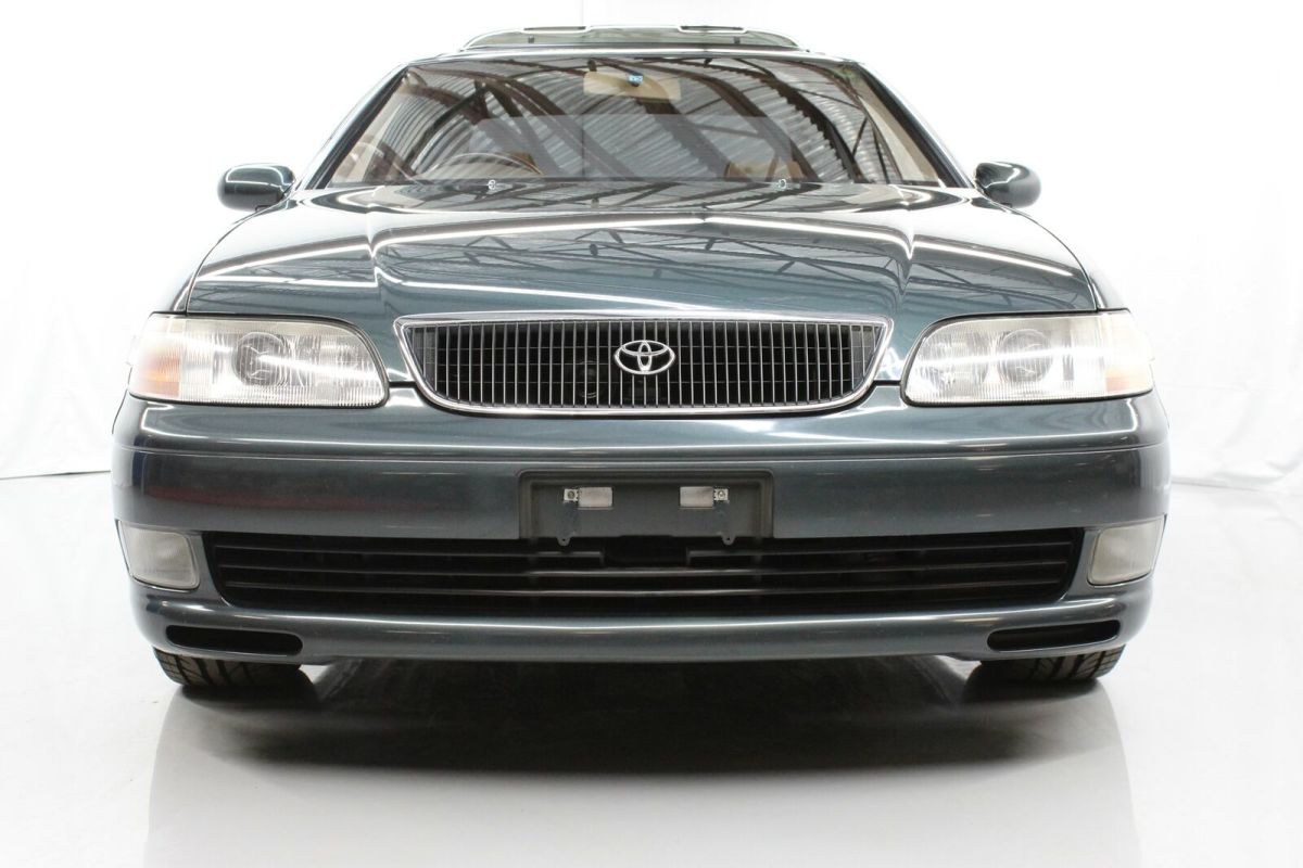 1991 Green Toyota Aristo Sedan