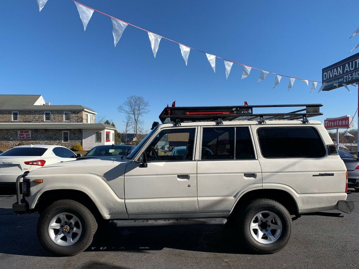 1991 White Toyota Land Cruiser SUV