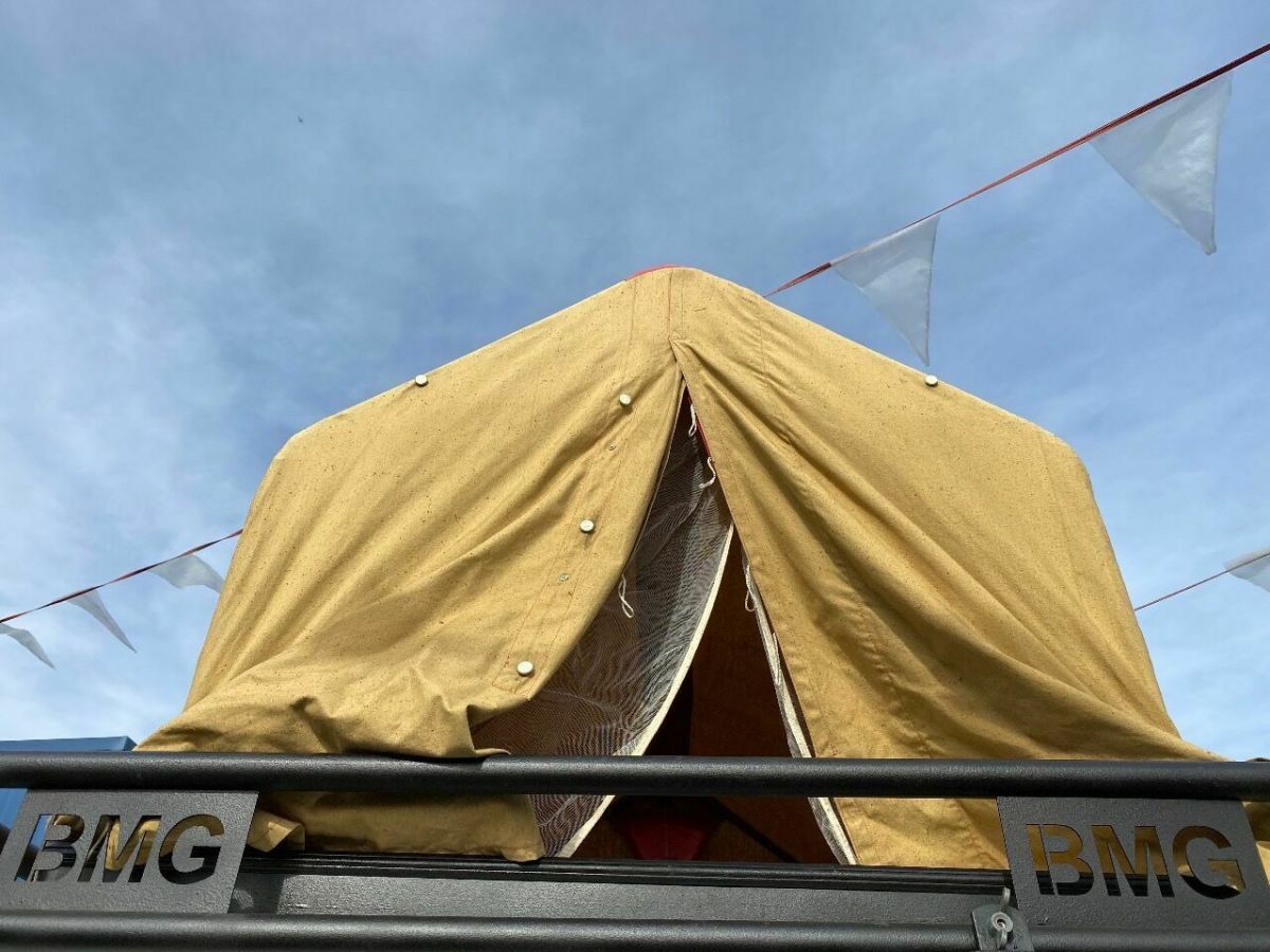 1991 White Toyota Land Cruiser SUV