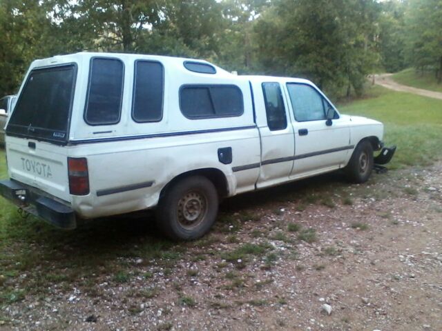 1991 White Toyota Tacoma Extended Cab Pickup