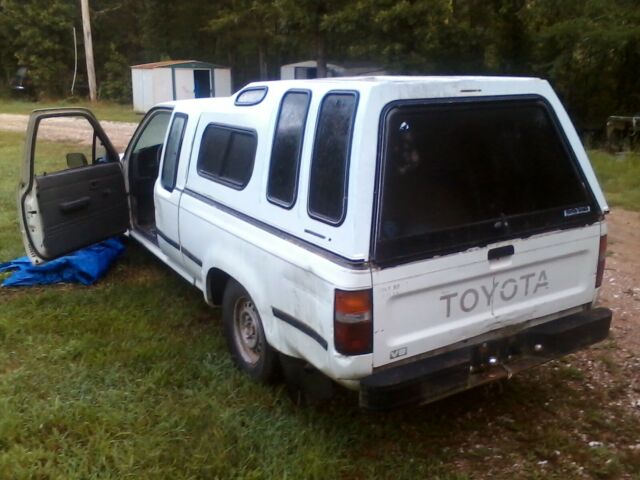 1991 White Toyota Tacoma Extended Cab Pickup
