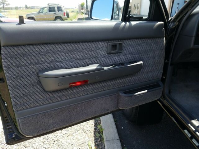 1991 Black Toyota Pickup Extended Cab Pickup