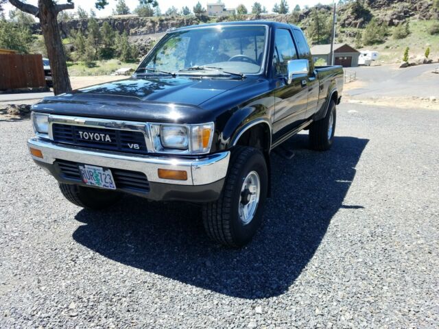 1991 Black Toyota Pickup Extended Cab Pickup