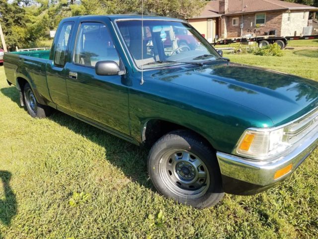 1991 Green Toyota Pickup Extended Cab Pickup