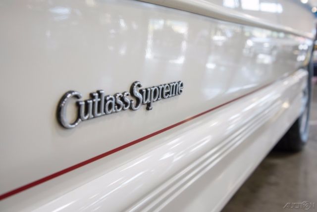 1991 White Oldsmobile Cutlass Convertible